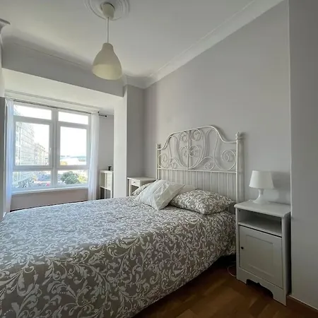 Primera Linea De Playa De Riazor アパート ア・コルーニャ