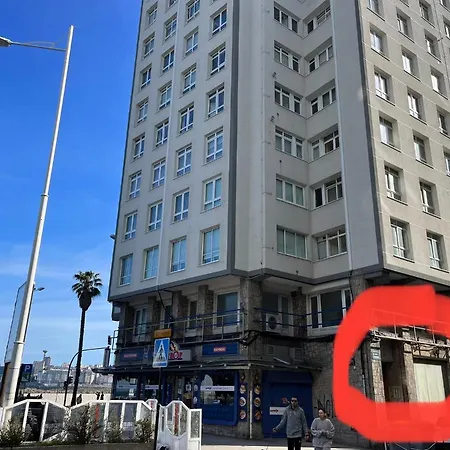 Primera Linea De Playa De Riazor アパート